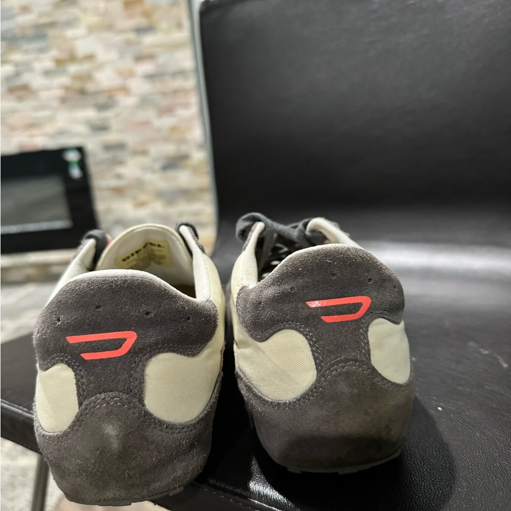 Diesel shoes size 8.5 U.S gray, beige and orange
